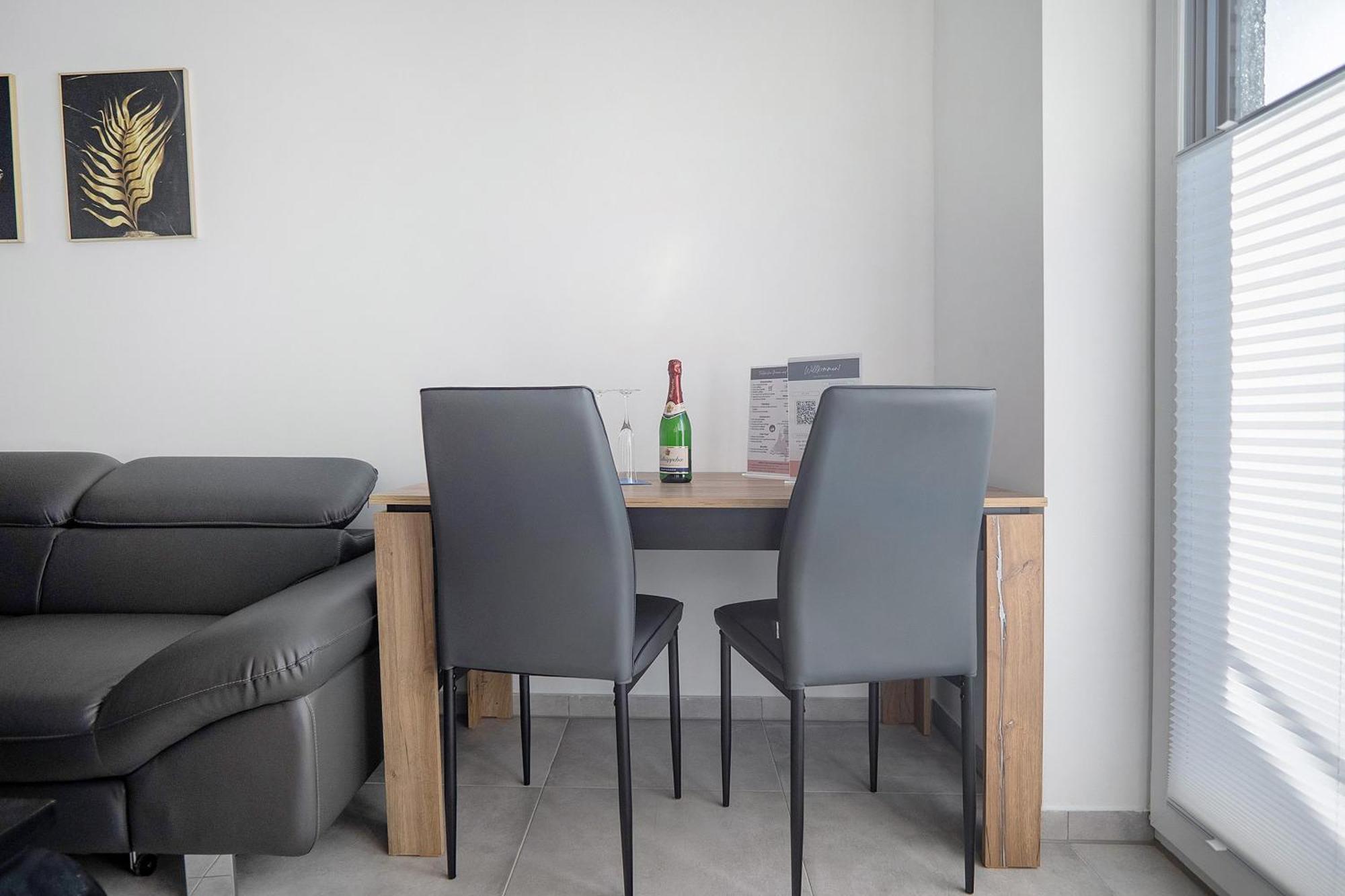 Neubau Ferienwohnung Mit Balkon Gronau  Exteriör bild